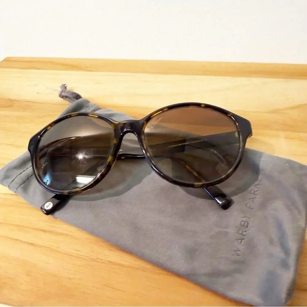 WARBY PARKER Evelyn Sunglasses in Tortoiseshell